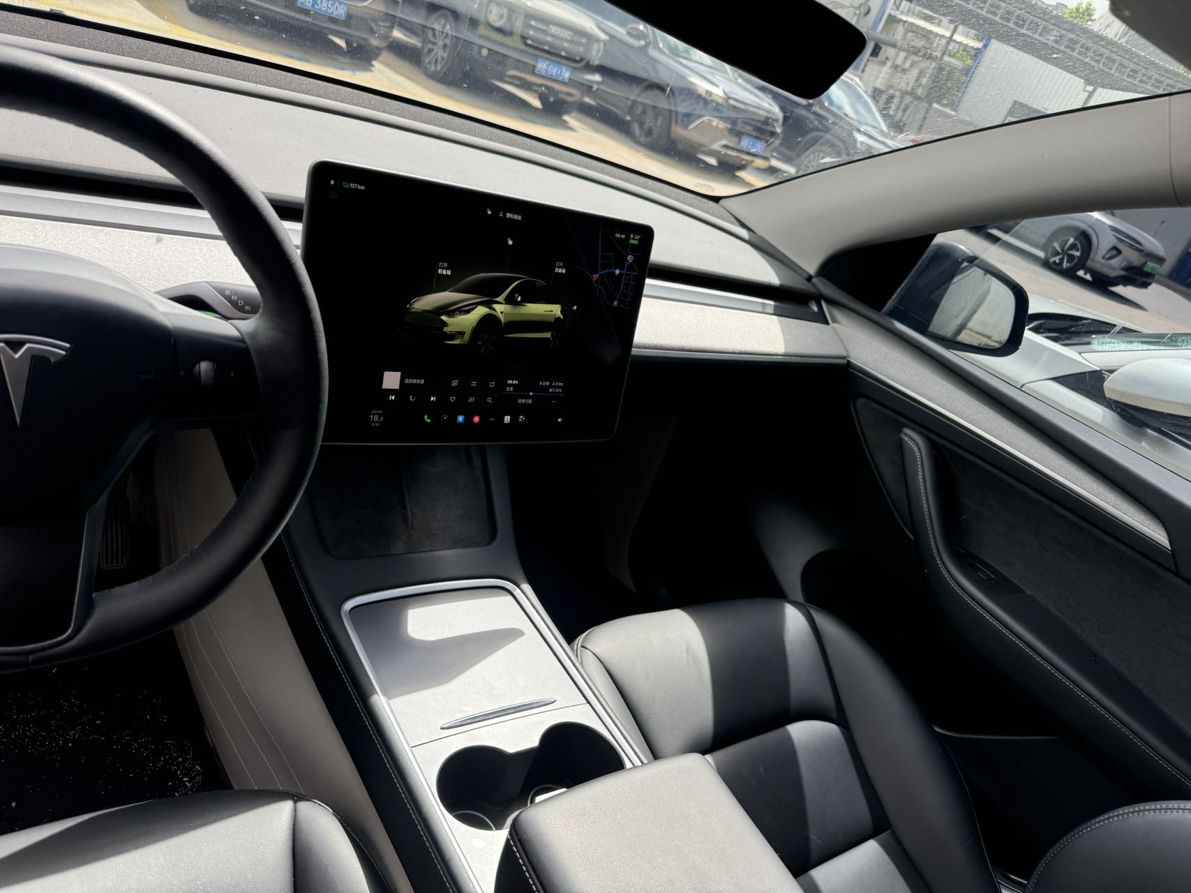 Tesla Model Y 2024 #4 Tesla Model Y 2024 car image #4