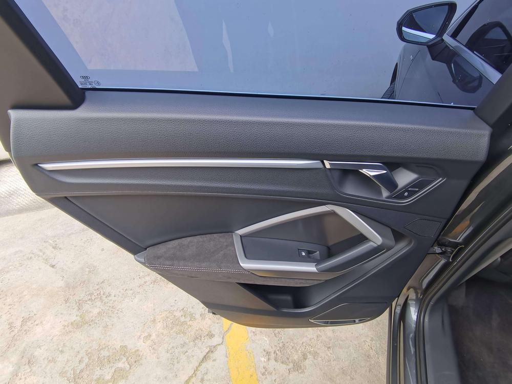 Audi Q3 2019 #15 Audi Q3 2019 car image #15