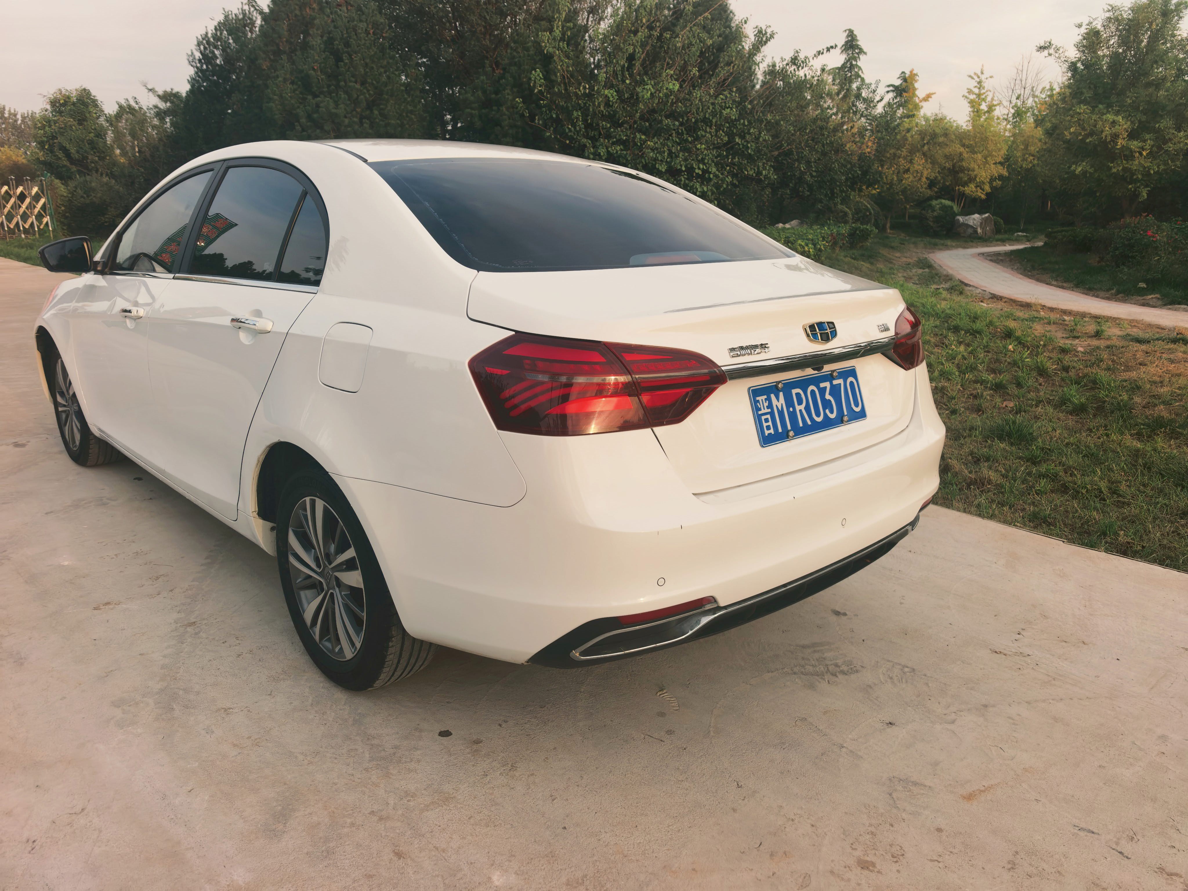 GEELY Emgrand 2018 #9 GEELY Emgrand 2018 car image #9