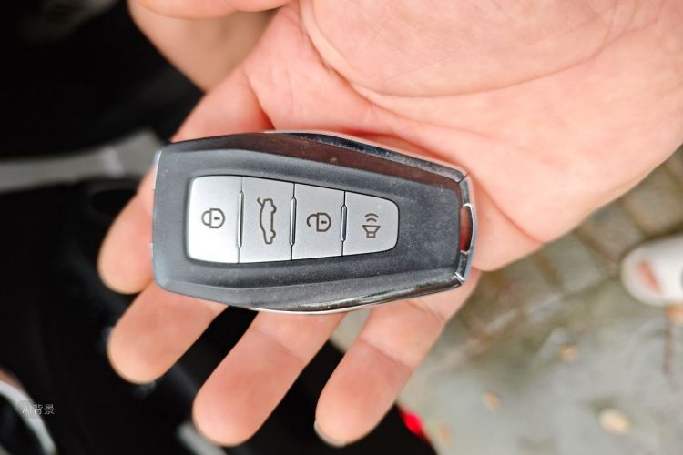 GEELY Emgrand 2020 car image #10