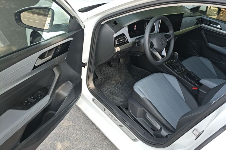Volkswagen Lavida 2023 car image #16