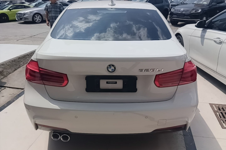 BMW 3 Series 2017 #6 BMW 3 Series 2017 car image #6