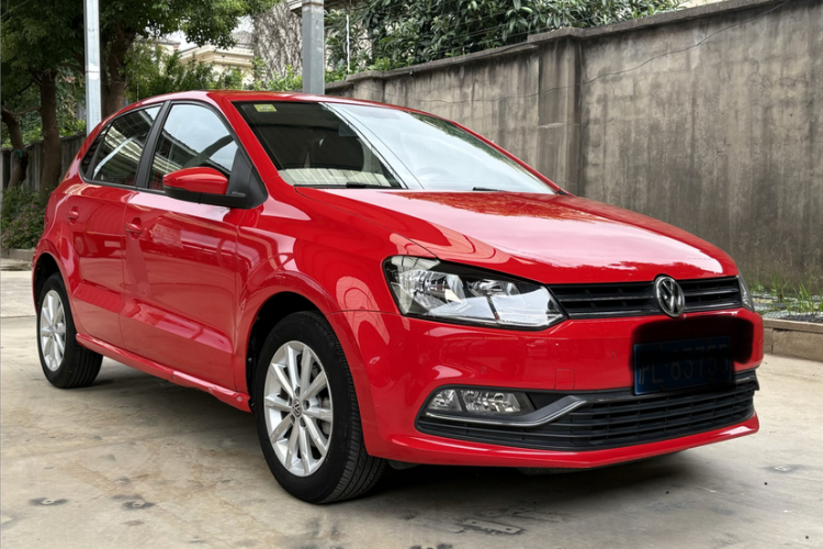Volkswagen Polo 2018 car image #5