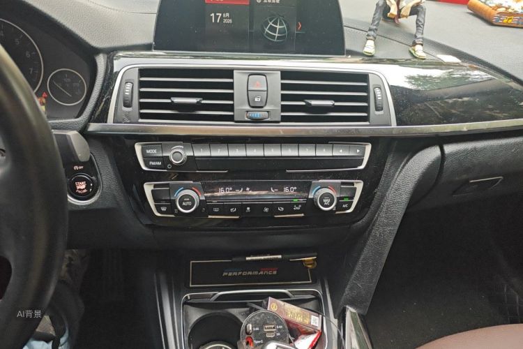 BMW 3 Series 2018 car image #15