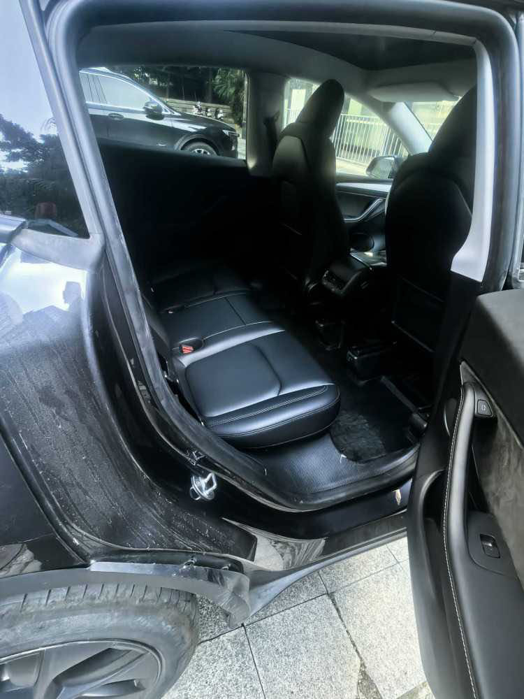 Tesla Model Y 2024 car image #5