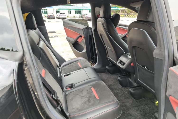 Tesla Model Y 2022 #12 Tesla Model Y 2022 car image #12