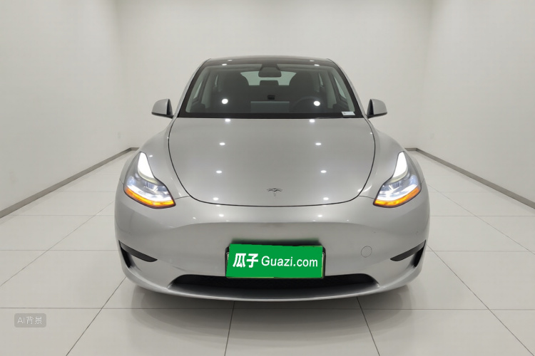 Tesla Model Y 2023 car image #3
