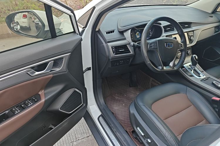 GEELY Emgrand GS 2018 car image #16
