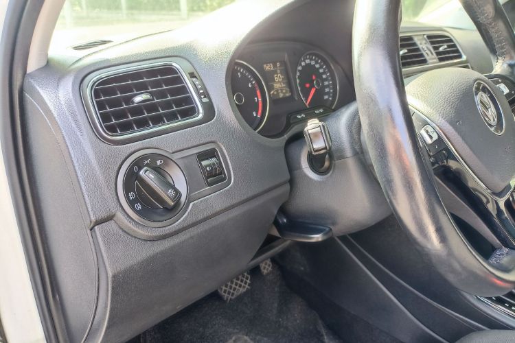 Volkswagen Polo 2019 image de voiture #30