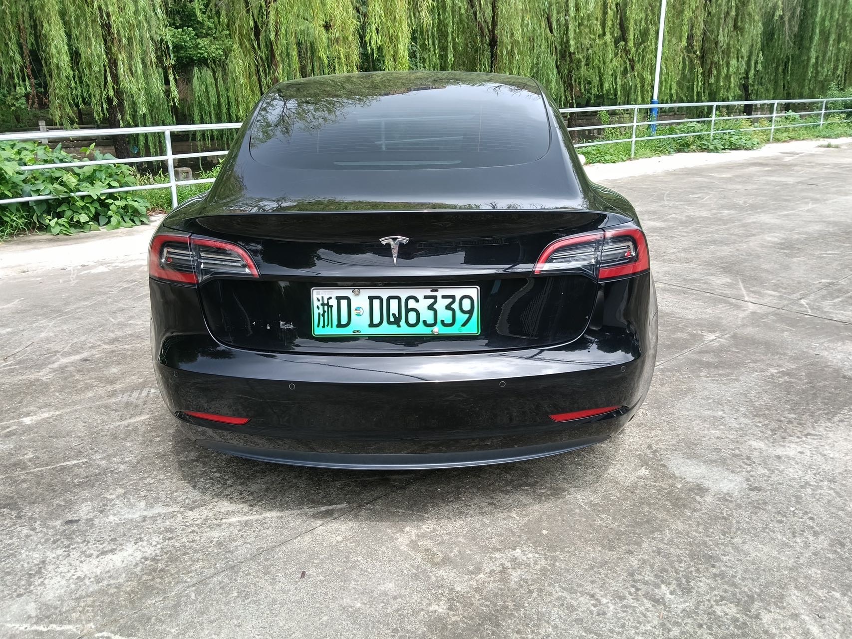 Tesla Model 3 2025 car image #3