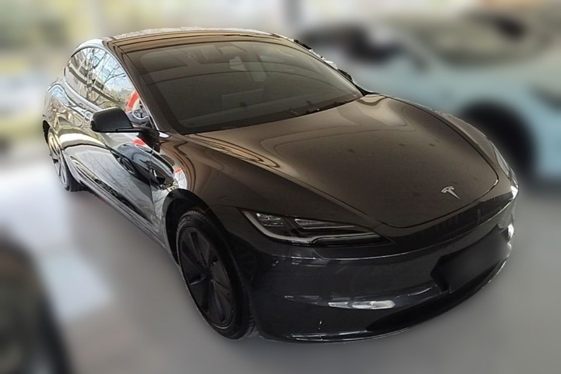 Tesla Model 3 2024 صورة سيارة #2