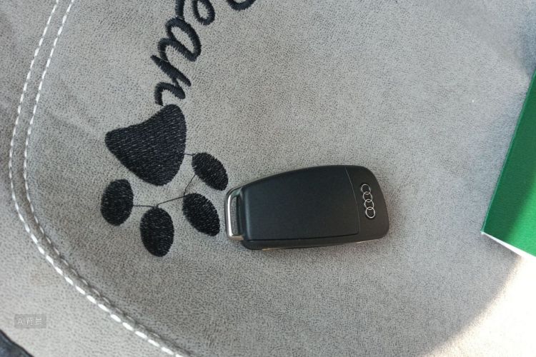 Audi Q3 2021 صورة سيارة #10