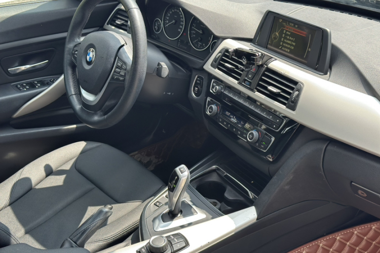 BMW 3 Series GT 2017 #12 BMW 3 Series GT 2017 car image #12