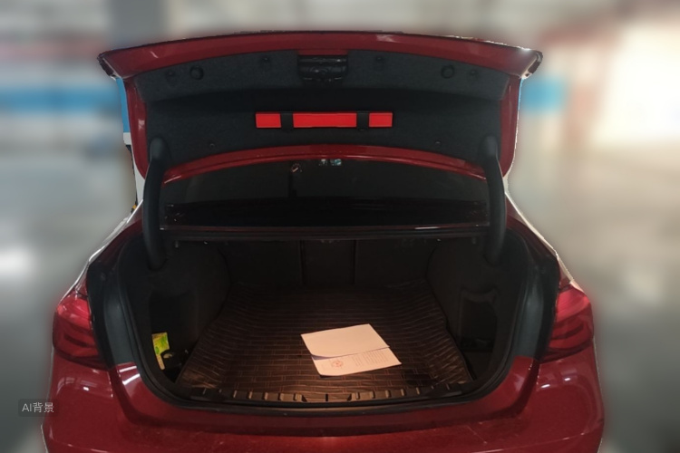 BMW 3 Series 2018 immagine di auto #21