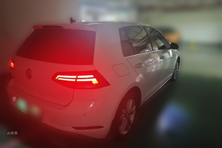 Volkswagen Golf 2019 car image #7