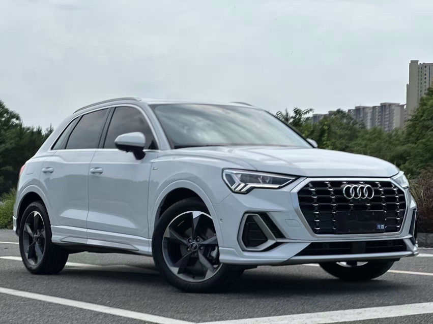 Audi Q3 2023 car image 