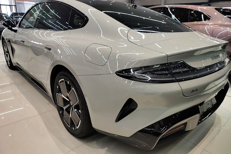 MI SU7 2024 car image #5