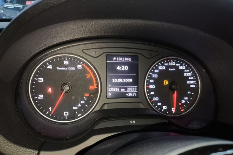 Audi A3 2016 car image #12