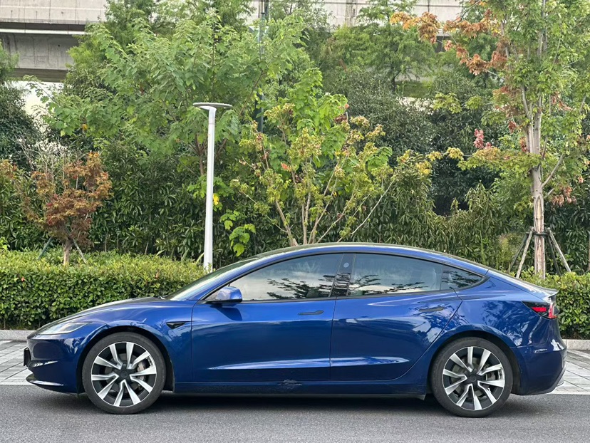 Tesla Model 3 2024 car image #4