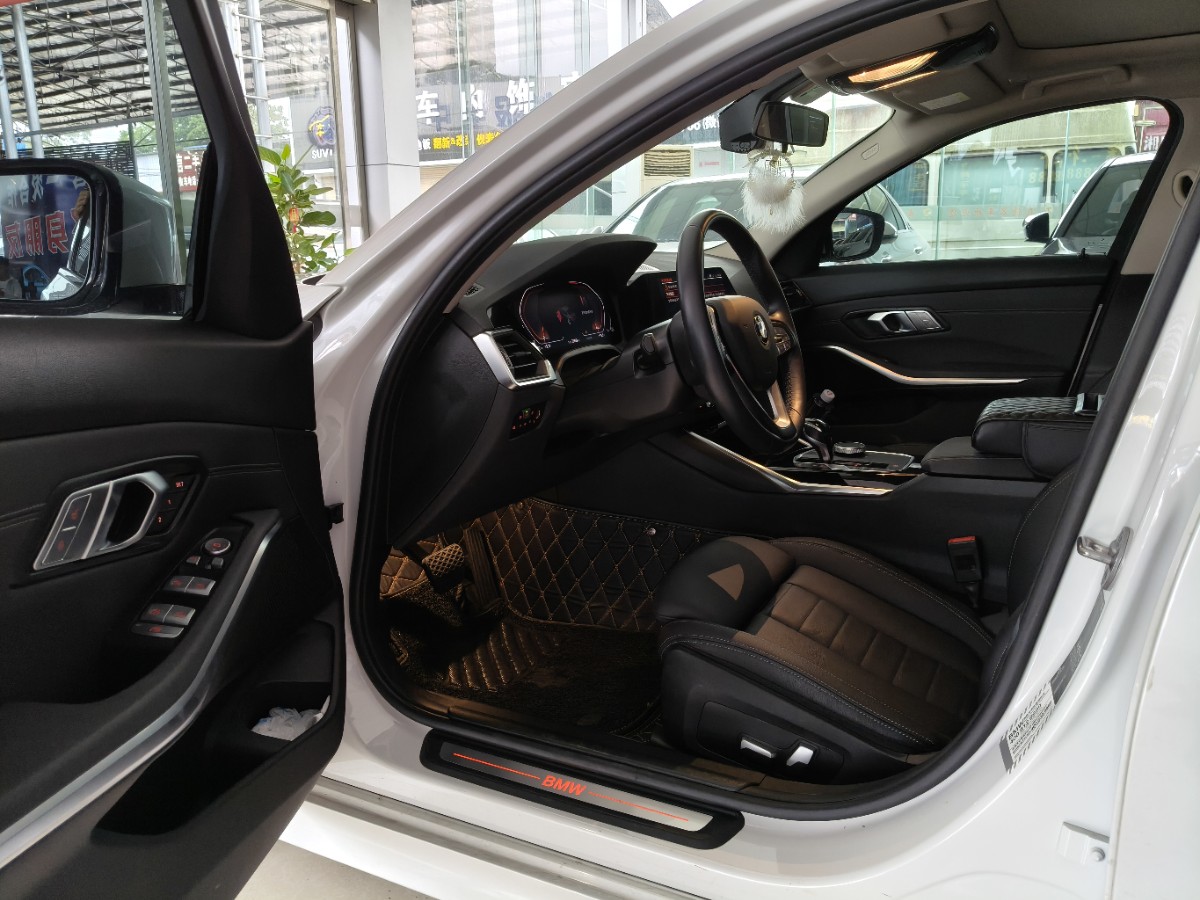 BMW 3 Series 2021 car image #2