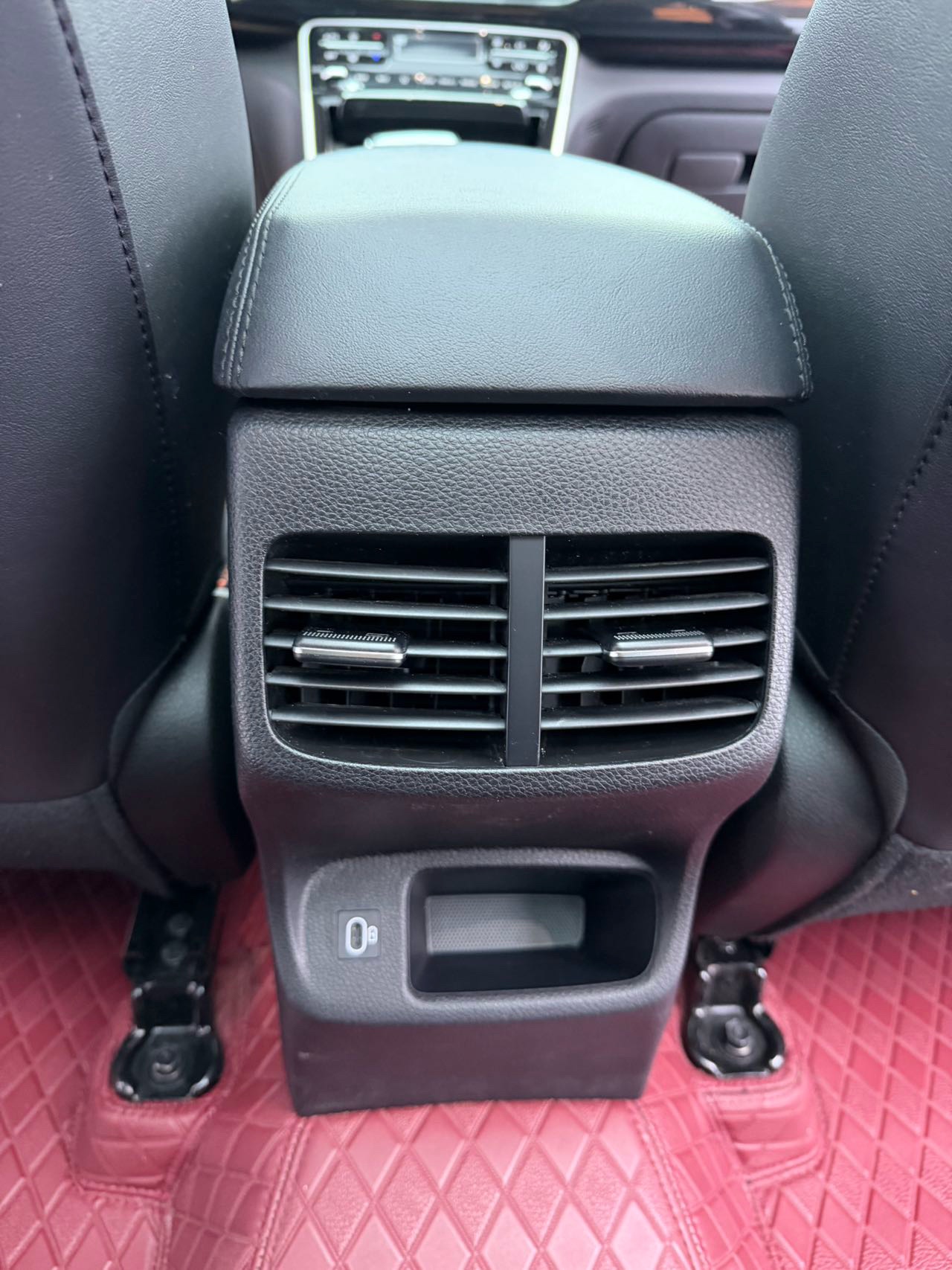 Kia Seltos 2023 car image #17