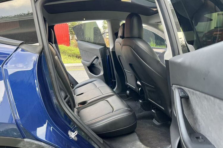 Tesla Model Y 2022 #11 Tesla Model Y 2022 car image #11
