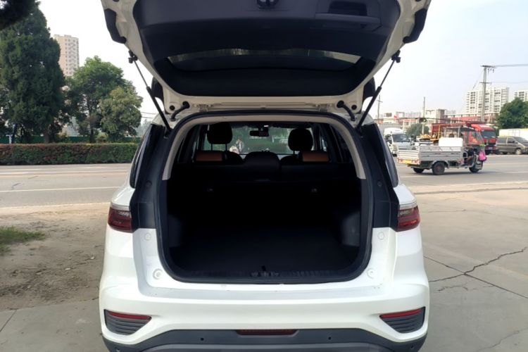 GEELY Vision X6 2021 immagine di auto #19