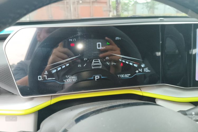GEELY Coolray 2022 #13 GEELY Coolray 2022 car image #13