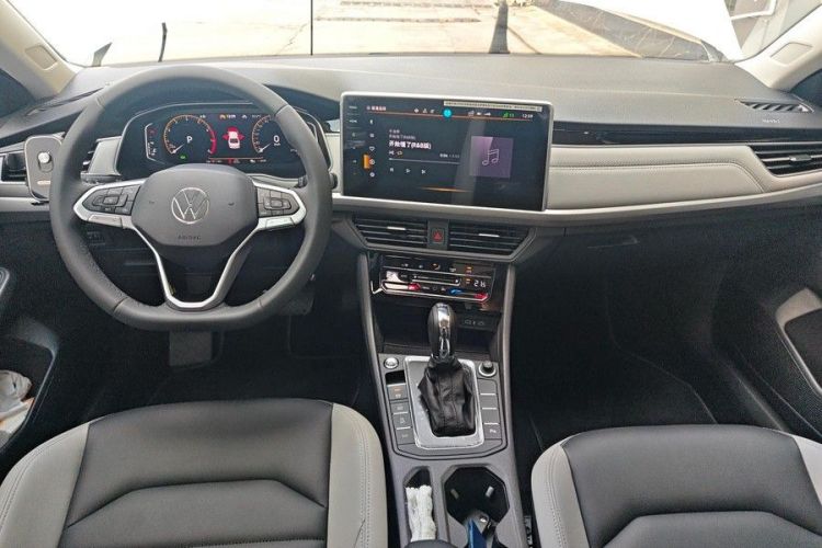 Volkswagen Bora 2023 #9 Volkswagen Bora 2023 صورة سيارة #9
