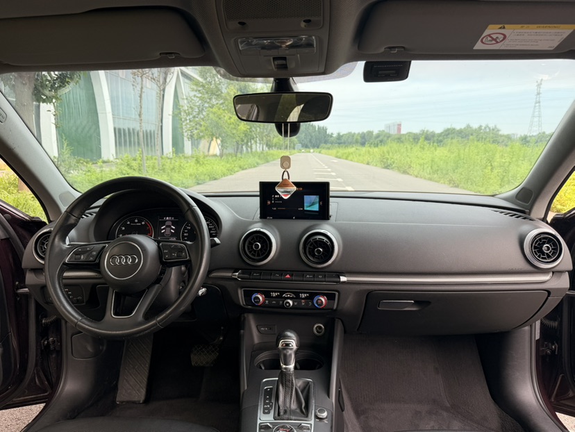 Audi A3 2019 immagine di auto #14