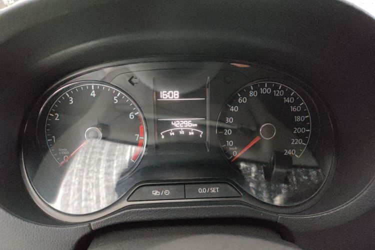 Volkswagen Polo 2016 صورة سيارة #8
