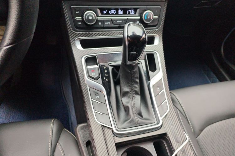 GEELY Emgrand 2020 #14 GEELY Emgrand 2020 car image #14
