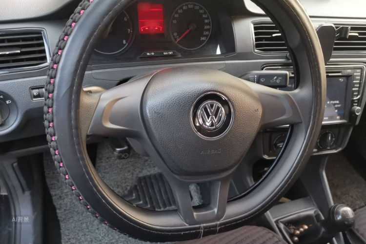 Volkswagen Santana 2017 car image #12