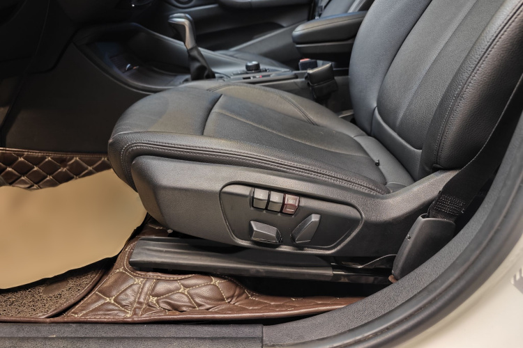 BMW X1 2019 imagen de coche #18