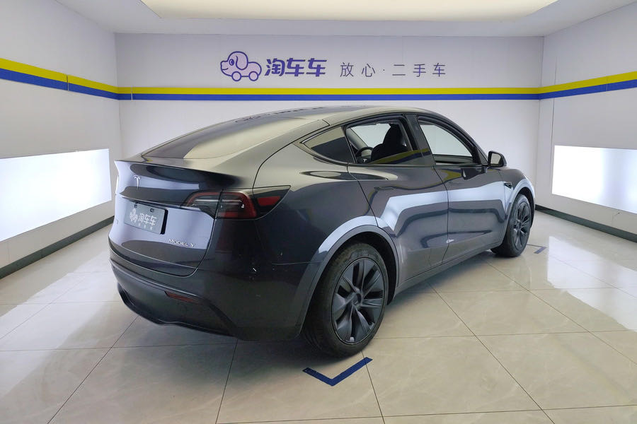 Tesla Model Y 2024 #7 Tesla Model Y 2024 car image #7