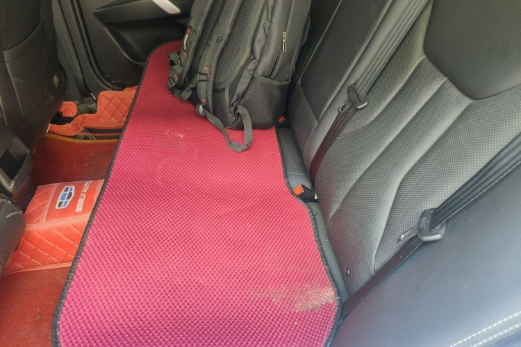 GEELY Emgrand 2017 car image #14
