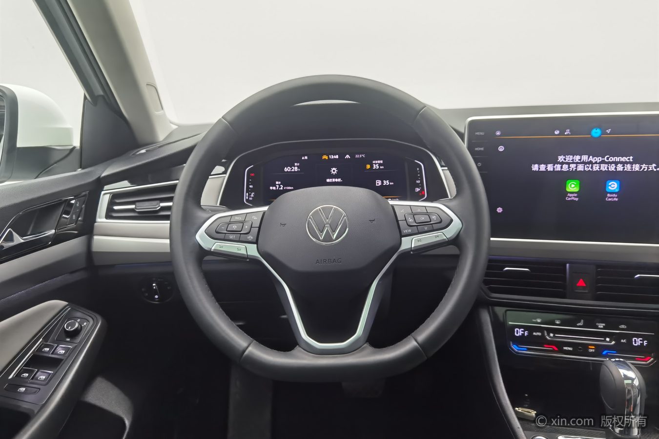 Volkswagen Bora 2025 car image #11