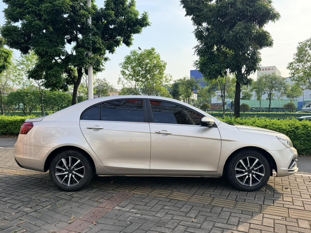 GEELY Emgrand 2019 car image #6