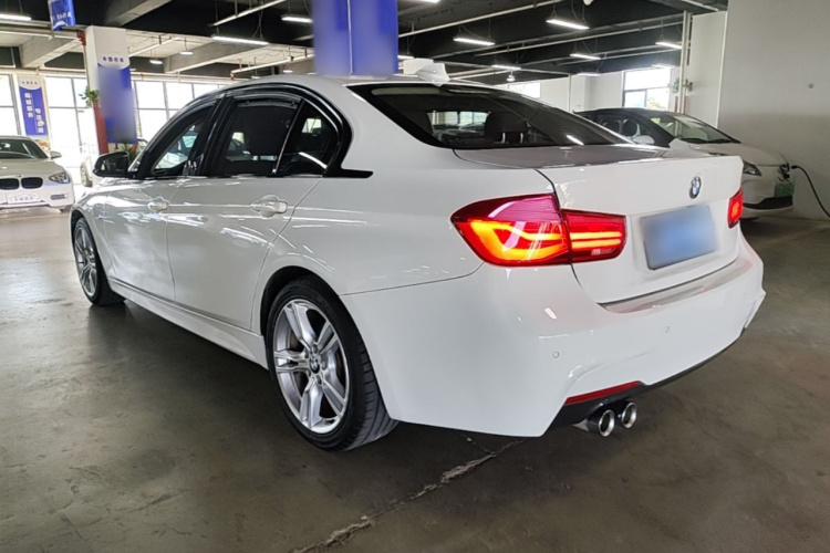 BMW 3 Series 2018 imagem de carro #5