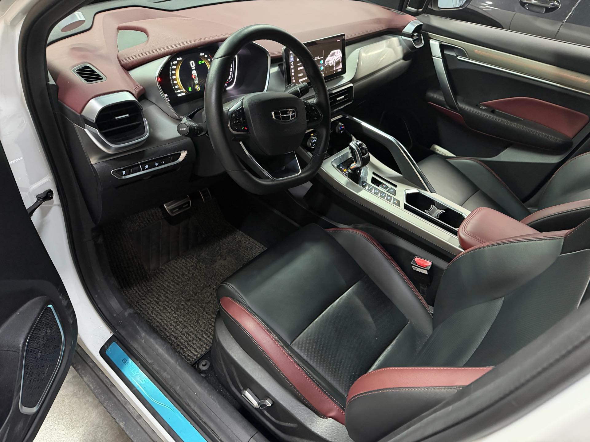 GEELY Coolray 2020 #4 GEELY Coolray 2020 car image #4