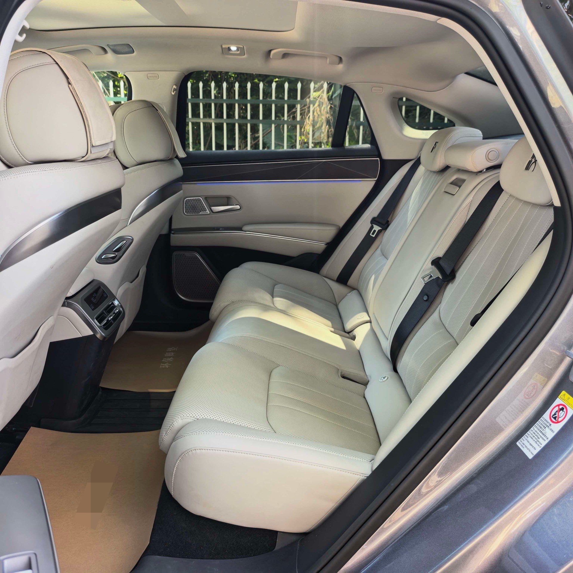 BYD HanL 2025 image de voiture #5
