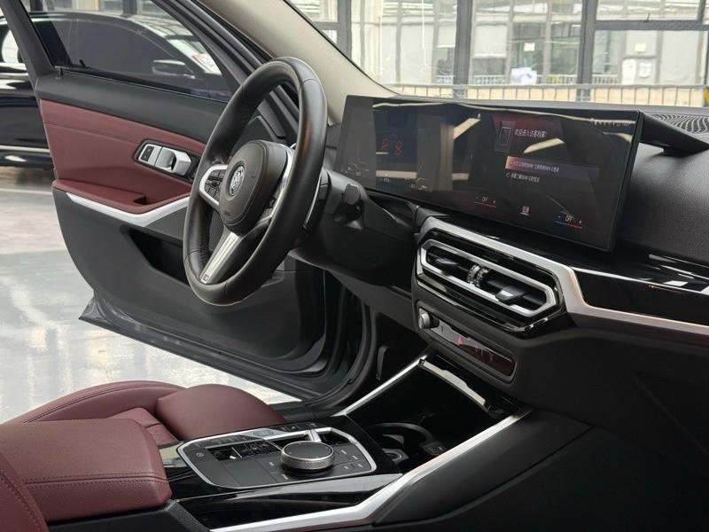 BMW 3 Series 2023 car image #9