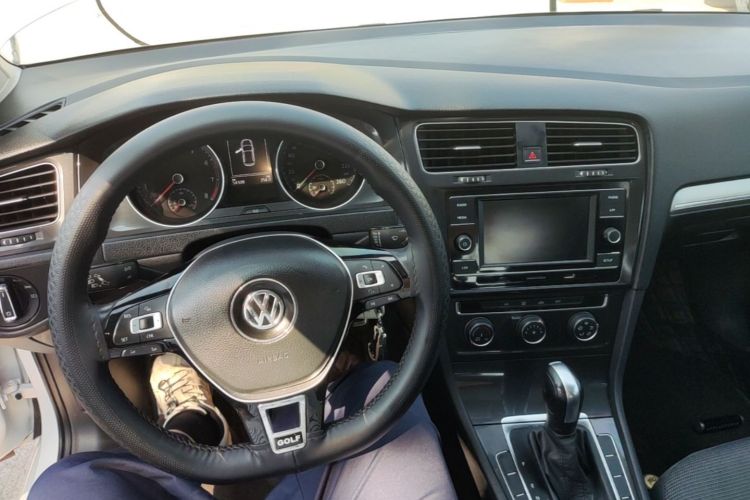 Volkswagen Golf 2018 #10 Volkswagen Golf 2018 car image #10