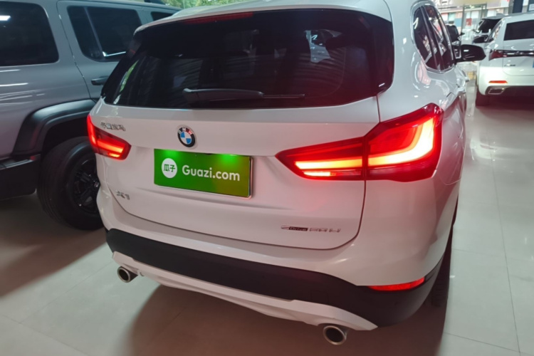 BMW X1 2019 #4 BMW X1 2019 صورة سيارة #4