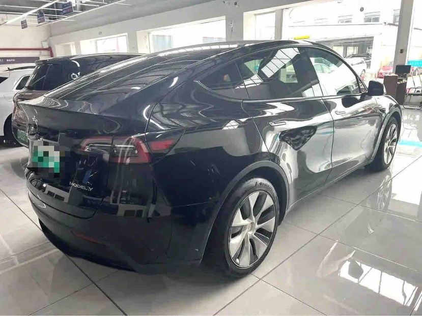Tesla Model Y 2022 #6 Tesla Model Y 2022 car image #6