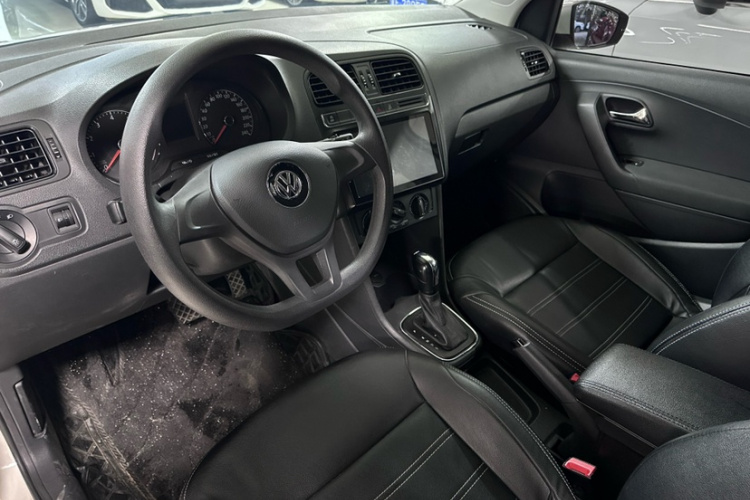 Volkswagen Polo 2018 #17 Volkswagen Polo 2018 car image #17