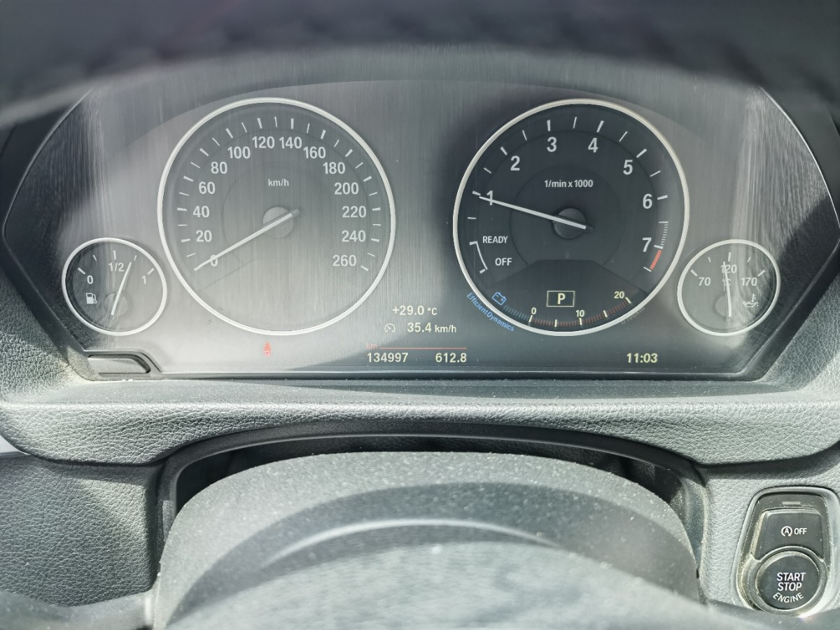 BMW 3 Series 2018 car image #3