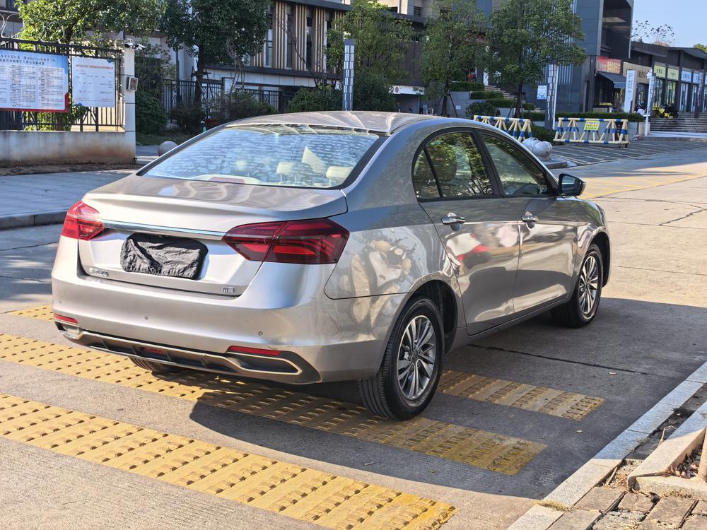 GEELY Emgrand 2018 immagine di auto #6