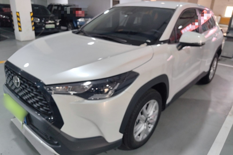 Toyota Corolla Cross 2024 صورة سيارة #2