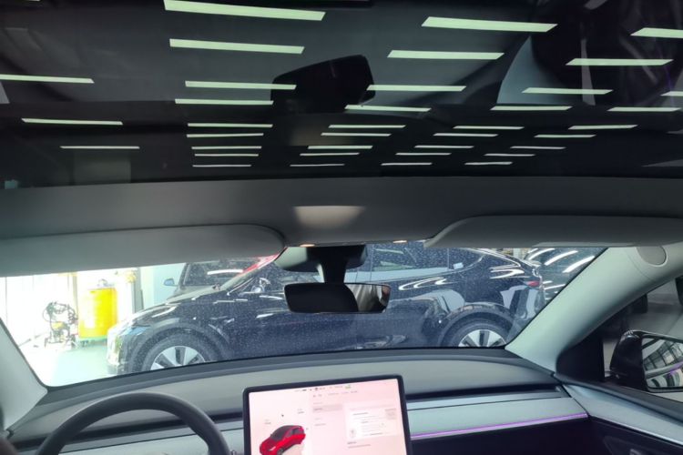 Tesla Model Y 2024 #18 Tesla Model Y 2024 car image #18